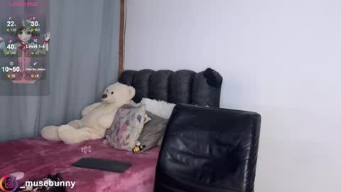 Sophie online show from May 2026 04:51:01 AM