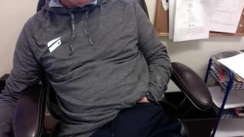 Snapshot of dadooronron69 chatting on April 2026 05:40:01 PM dadooronron69 online show from April 2026 05:40:01 PM