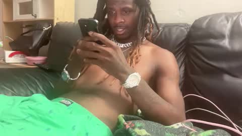 Snapshot of daedotfrankyloko649881 chatting on April 2026 06:09:01 AM DaedotFrankyLoko online show from April 2026 06:09:01 AM