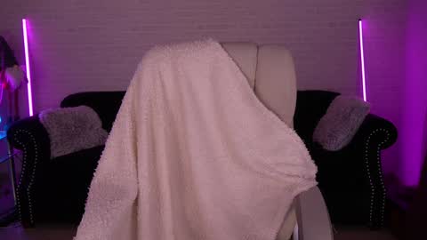 daenerys_daen online show from January 2025 08:14:01 AM