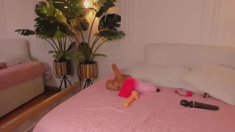 Snapshot of dafne_hillss chatting on January 2026 12:07:02 PM dafne_hillss online show from January 2026 12:07:02 PM