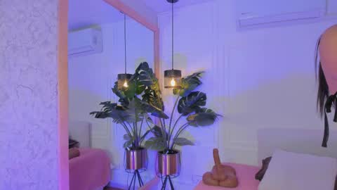 Snapshot of dafne_hillss chatting on February 2026 11:42:02 AM dafne_hillss online show from February 2026 11:42:02 AM