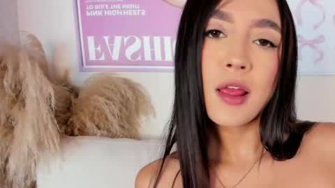 Snapshot of dafne_hillss chatting on May 2026 11:50:02 AM dafne_hillss online show from May 2026 11:50:02 AM