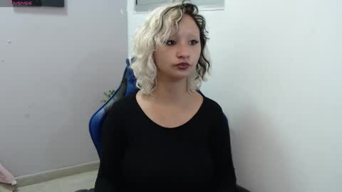 Snapshot of dafne_kim chatting on March 2026 01:07:02 PM Dafne online show from March 2026 01:07:02 PM