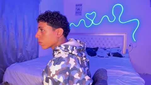 Snapshot of dafnezahiraa_ chatting on October 2025 08:40:01 PM dafnezahiraa online show from October 2025 08:40:01 PM