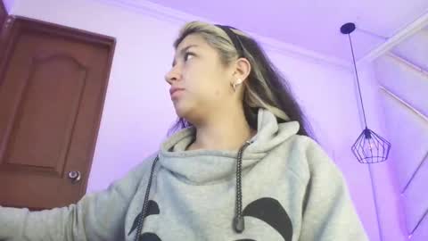 Dahiana  online show from January 2026 07:11:01 PM