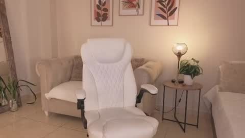Dahiann Walcott online show from July 2026 04:16:01 PM