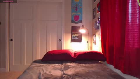 Snapshot of dahlia_t chatting on April 2026 09:06:02 PM Dahlia online show from April 2026 09:06:02 PM