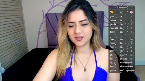 Snapshot of dahliamoore chatting on December 2024 04:06:01 PM Dahlia online show from December 2024 04:06:01 PM