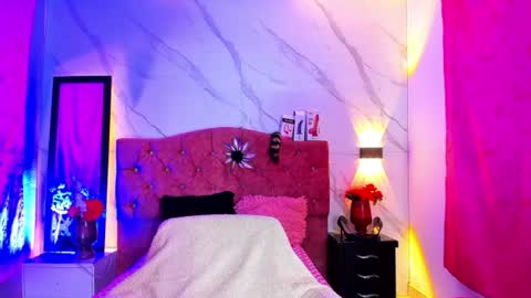 diosa dhaly online show from June 2026 10:18:02 PM