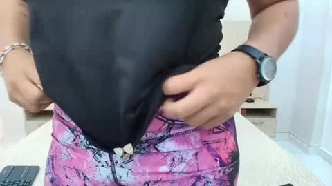 Snapshot of daia_vega chatting on April 2026 09:26:02 PM Daia Vega online show from April 2026 09:26:02 PM