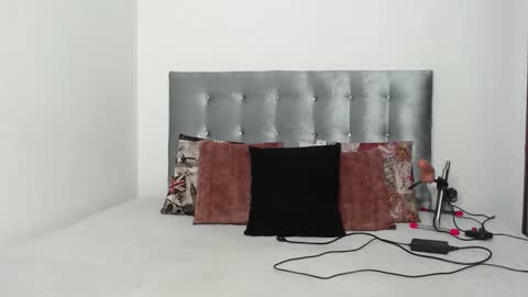 Daiisha.. online show from October 2025 07:10:02 PM