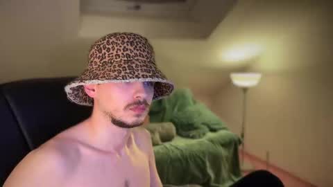 Snapshot of daimon_hall chatting on March 2025 12:42:01 AM Daimon online show from March 2025 12:42:01 AM