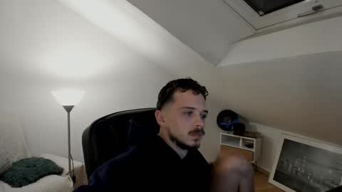 Snapshot of daimon_hall chatting on September 2025 11:37:01 PM Daimon online show from September 2025 11:37:01 PM