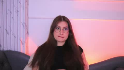 Lauren            online show from December 2025 04:09:01 AM