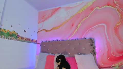 Snapshot of daisy__rose chatting on February 2025 10:59:01 AM Dai online show from February 2025 10:59:01 AM