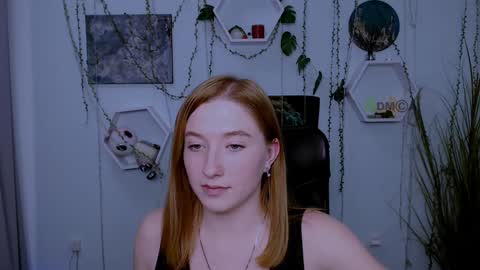 Snapshot of daisy_candy chatting on January 2025 02:58:02 AM Little Di online show from January 2025 02:58:02 AM