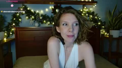 Snapshot of daisy_lovely chatting on December 2025 06:07:02 AM daisy_lovely online show from December 2025 06:07:02 AM