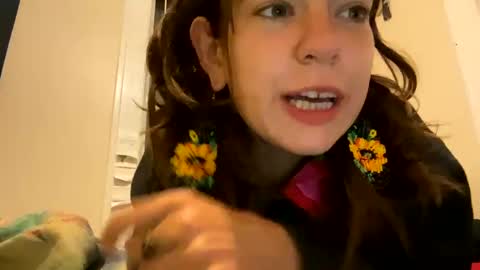 DaisyB3 online show from September 2025 06:13:02 AM