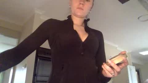 Daisy online show from May 2026 02:42:01 AM