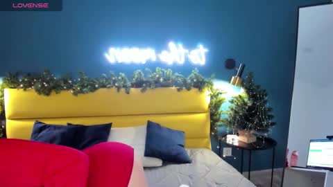 Snapshot of daisymellifluous chatting on January 2026 01:31:02 AM daisymellifluous online show from January 2026 01:31:02 AM