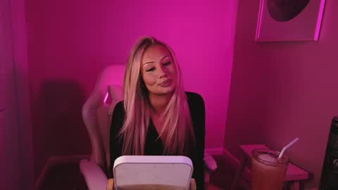 Snapshot of daisyy888 chatting on December 2025 01:55:01 AM daisy online show from December 2025 01:55:01 AM