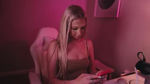 Snapshot of daisyy888 chatting on December 2025 12:29:01 AM daisy online show from December 2025 12:29:01 AM