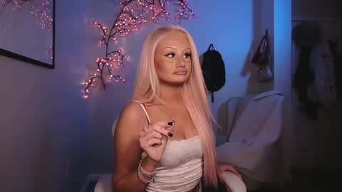 Snapshot of daisyy888 chatting on February 2026 12:37:02 AM daisy online show from February 2026 12:37:02 AM