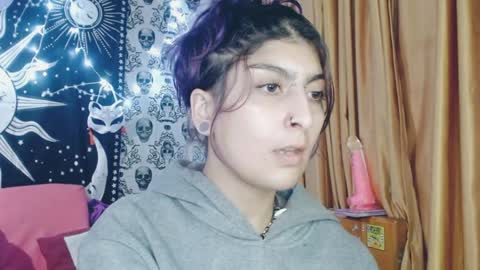 Snapshot of dak_7 chatting on February 2025 03:32:02 AM -- -- help me reach 100 hands up online show from February 2025 03:32:02 AM