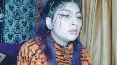 Snapshot of dak_7 chatting on February 2025 11:21:02 PM -- -- help me reach 100 hands up online show from February 2025 11:21:02 PM