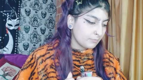 Snapshot of dak_7 chatting on February 2025 05:46:02 AM -- -- help me reach 100 hands up online show from February 2025 05:46:02 AM