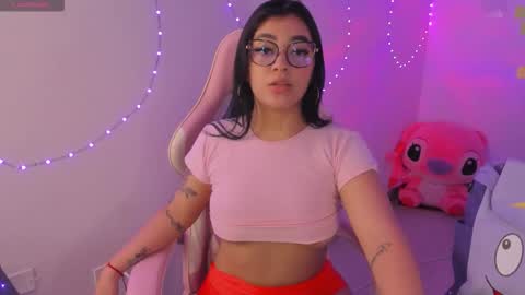dakoota_luv online show from November 2025 04:23:02 AM