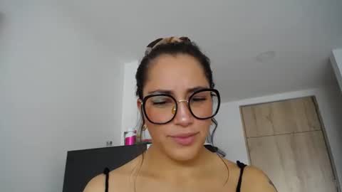 IG  dakotasofiaa online show from December 2025 05:41:02 PM