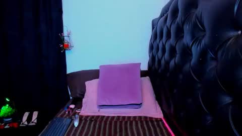 Snapshot of dakota__rosse chatting on October 2025 10:34:02 PM Rosse online show from October 2025 10:34:02 PM