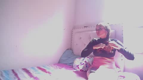 Snapshot of dakota_and_aron chatting on December 2024 04:38:02 PM Dakota and Aron online show from December 2024 04:38:02 PM