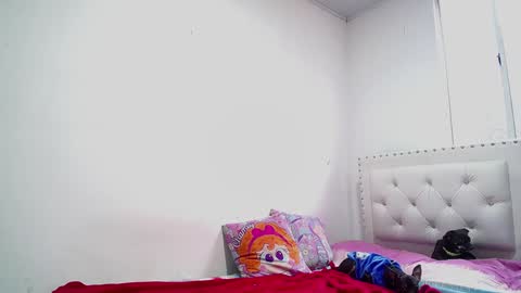 Snapshot of dakota_and_aron chatting on December 2024 07:42:02 PM Dakota and Aron online show from December 2024 07:42:02 PM