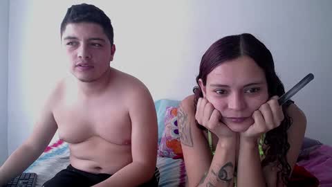 Snapshot of dakota_and_aron chatting on January 2025 03:50:01 PM Dakota and Aron online show from January 2025 03:50:01 PM