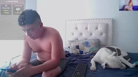 Snapshot of dakota_and_aron chatting on January 2025 10:08:02 PM Dakota and Aron online show from January 2025 10:08:02 PM