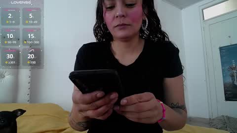 Snapshot of dakota_and_aron chatting on January 2025 02:17:02 PM Dakota and Aron online show from January 2025 02:17:02 PM