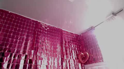 Snapshot of dakota_and_aron chatting on October 2025 05:13:01 PM Dakota and Aron online show from October 2025 05:13:01 PM