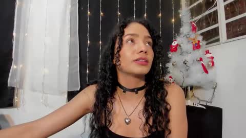 Snapshot of dakota_m01 chatting on December 2024 01:36:02 AM Dakota online show from December 2024 01:36:02 AM