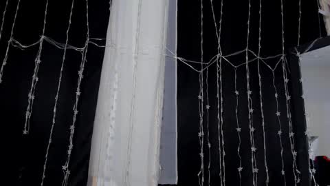 Snapshot of dakota_m01 chatting on March 2025 12:11:02 PM Dakota online show from March 2025 12:11:02 PM