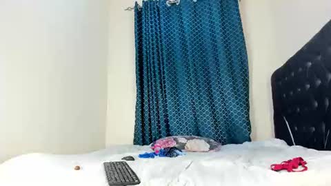 dakota_pariss online show from June 2026 07:31:02 PM