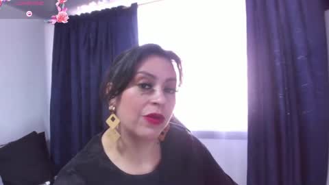 Dakotaagray online show from May 2026 12:11:02 PM