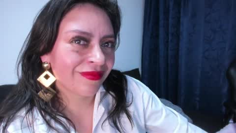 Dakotaagray online show from May 2026 01:00:01 AM