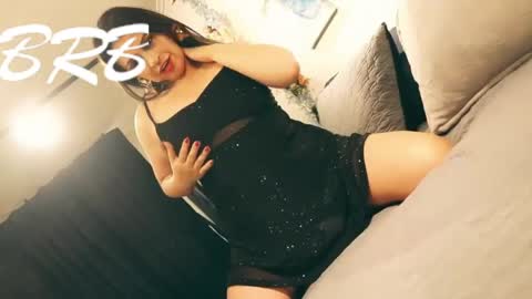 Dakotaagray online show from May 2026 01:04:02 PM