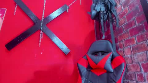 Snapshot of dakotaks chatting on March 2026 05:00:01 AM Mariana online show from March 2026 05:00:01 AM