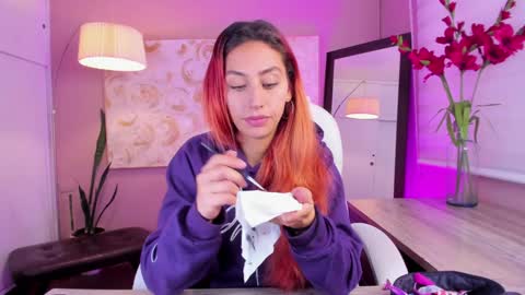 Snapshot of dalia_garrett chatting on January 2025 01:22:01 PM Dalia online show from January 2025 01:22:01 PM