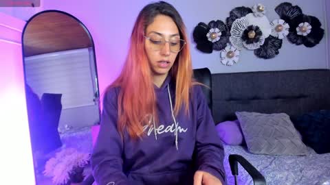 Snapshot of dalia_garrett chatting on January 2025 01:37:02 AM Dalia online show from January 2025 01:37:02 AM