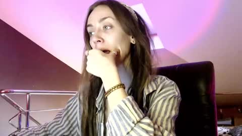 Dalia  online show from January 2025 10:51:01 AM